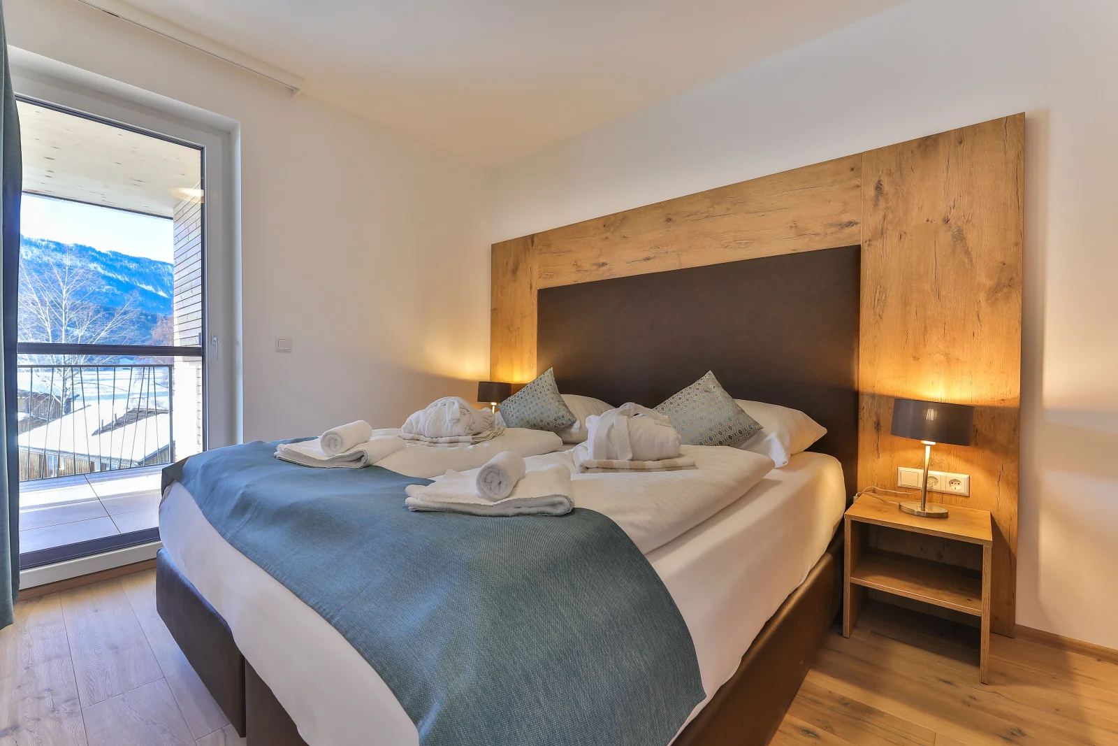 Apartamenty Lake Resort_Premium_sypialnia