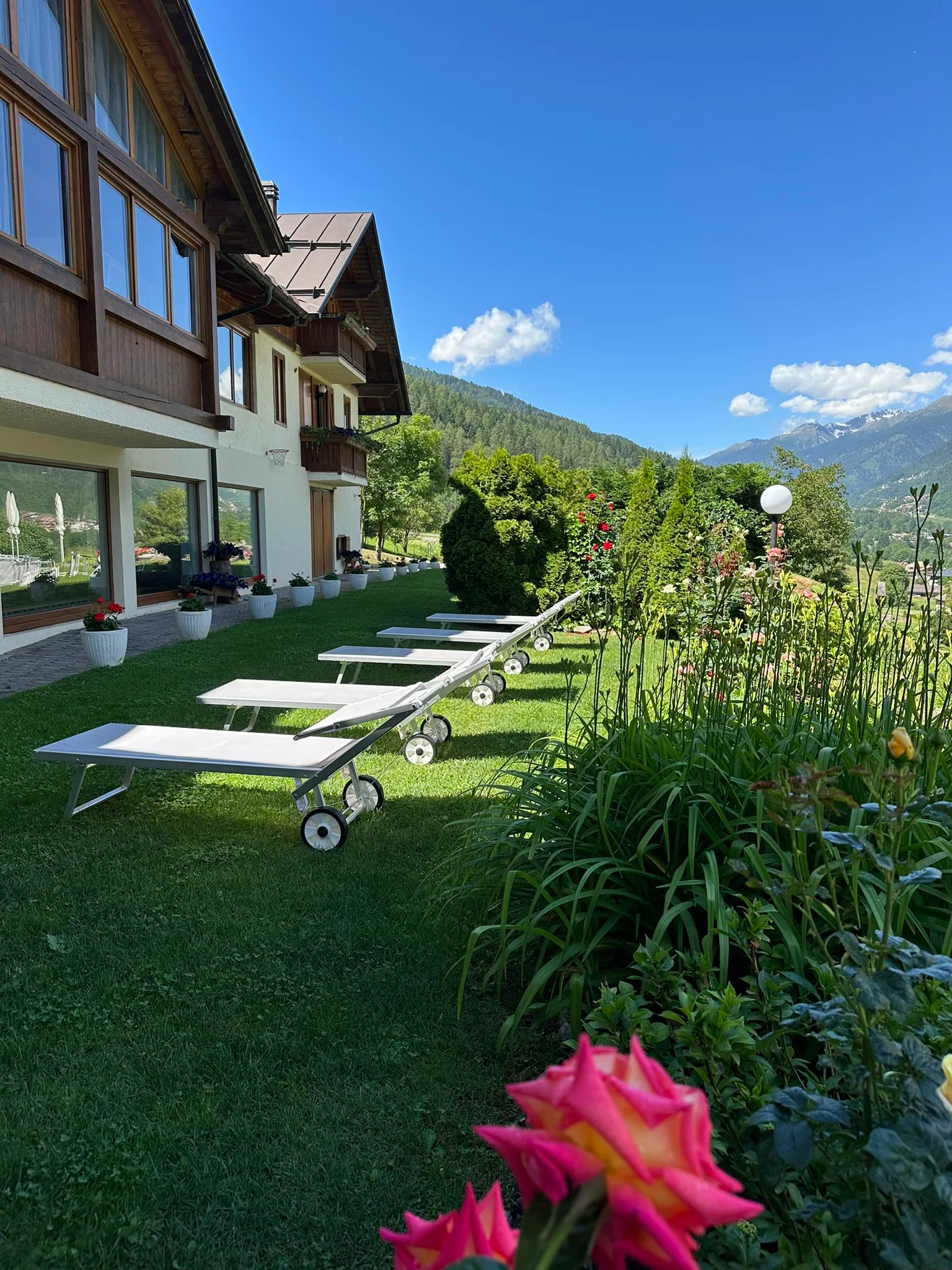 Hotel Almazzago***